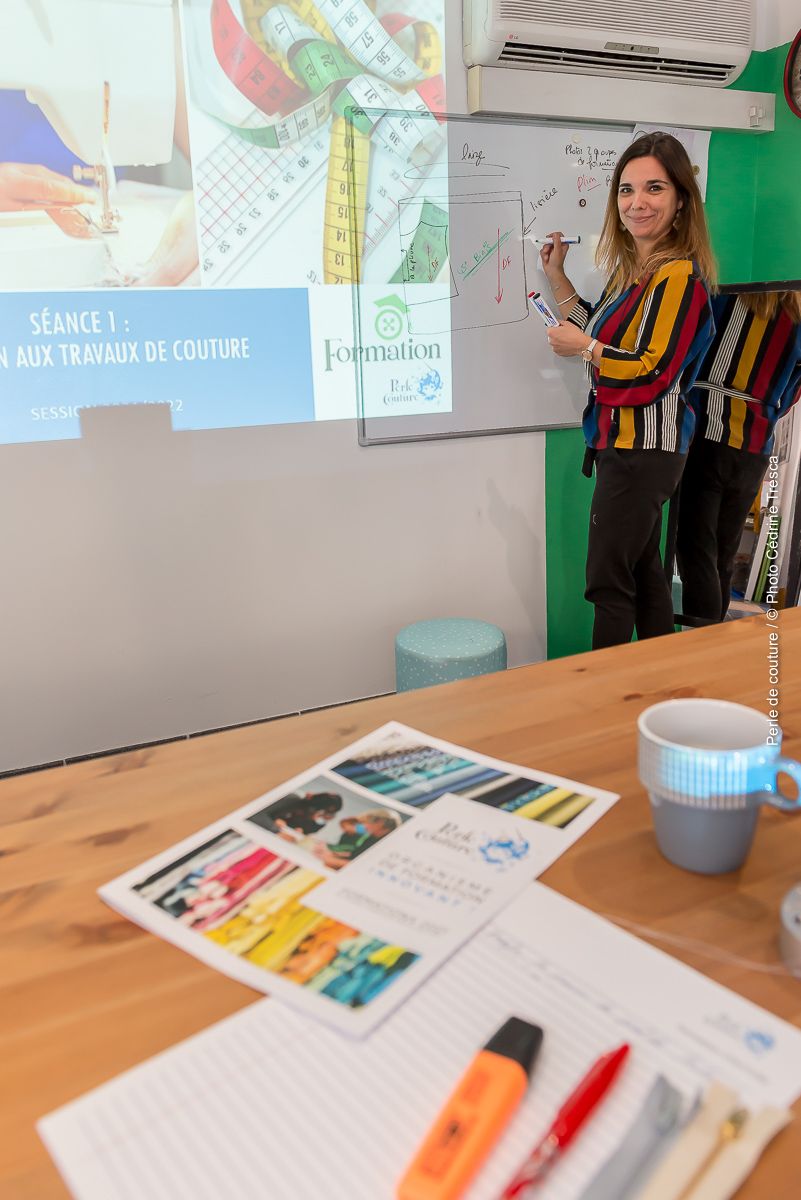 apprendre la couture couturière professionnelle cap metier de la mode vetement flou